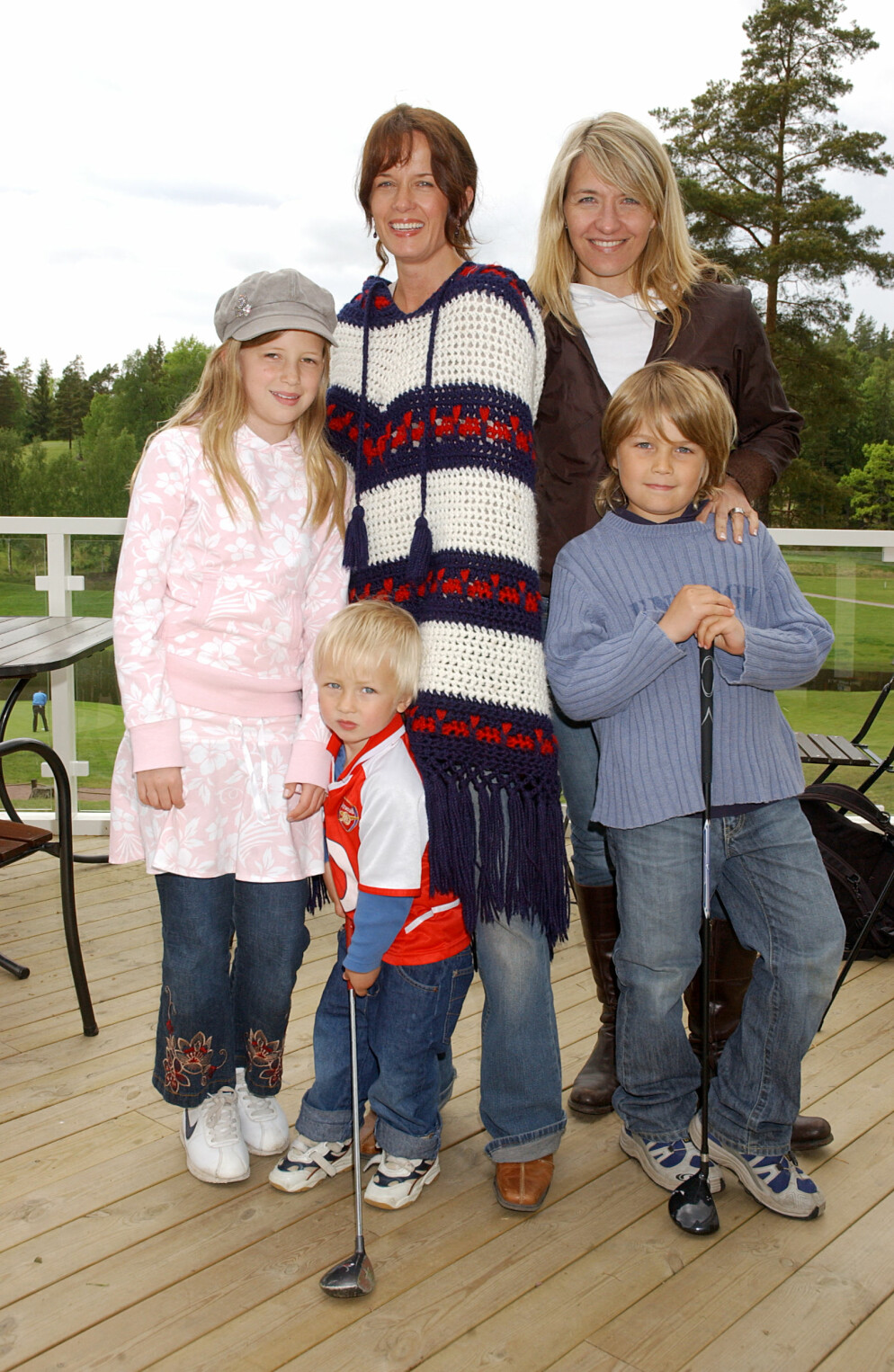 Linn, Isak, Malin, Filip, Kristin.