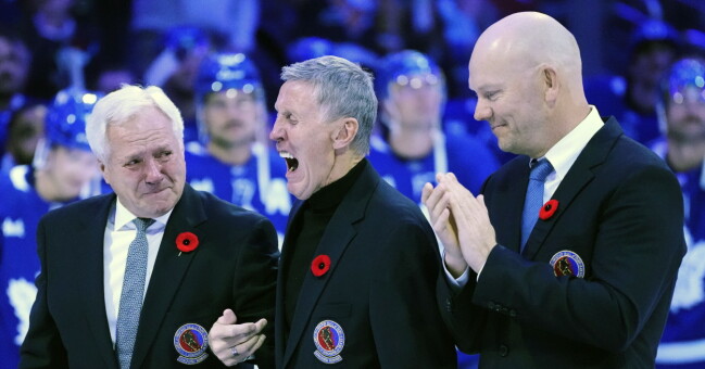 Det var tårfyllt inför Toronto Maple Leafs hemmamatch i NHL.