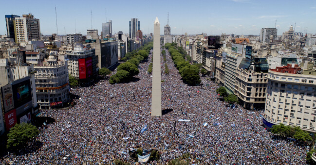 Extrema mängder människor i centrala Buenos Aires