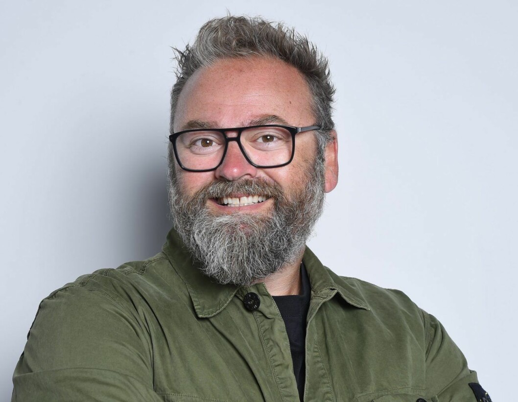 Vänner och kollegor hyllar Adam Alsing i måndagens NRJ Morgon. Vänner och kollegor hyllar Adam Alsing i måndagens NRJ Morgon.