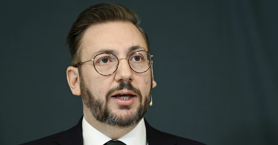 Muharrem Demirok, 46, är före detta kommunalråd i Linköpings kommun och ledamot i Centerpartiets styrelse.