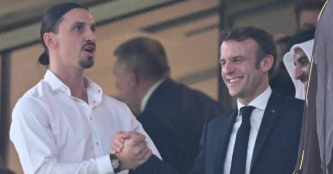 Zlatan hälsade på den franska presidenten Emmanuel Macron under VM-finalen. Zlatan hälsade på den franska presidenten Emmanuel Macron under VM-finalen.