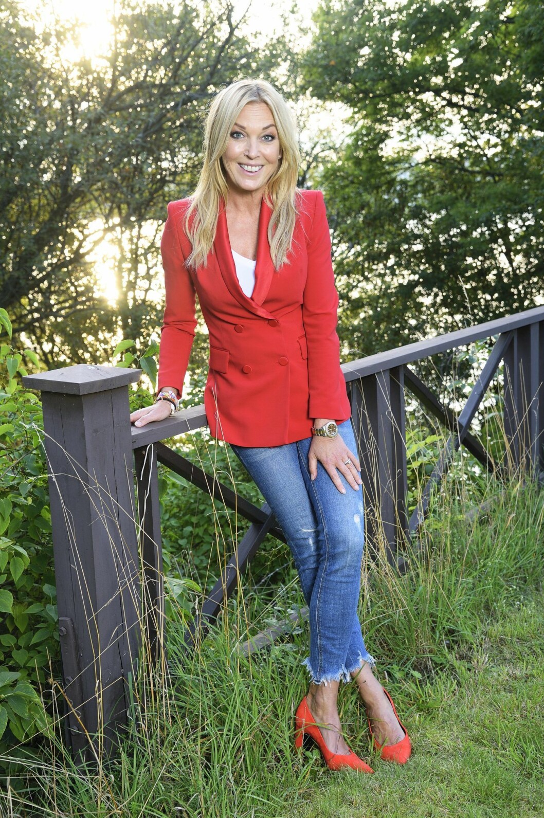 Linda Lindorff hjälper de ensamma bönderna att hitta kärleken. Linda Lindorff hjälper de ensamma bönderna att hitta kärleken.