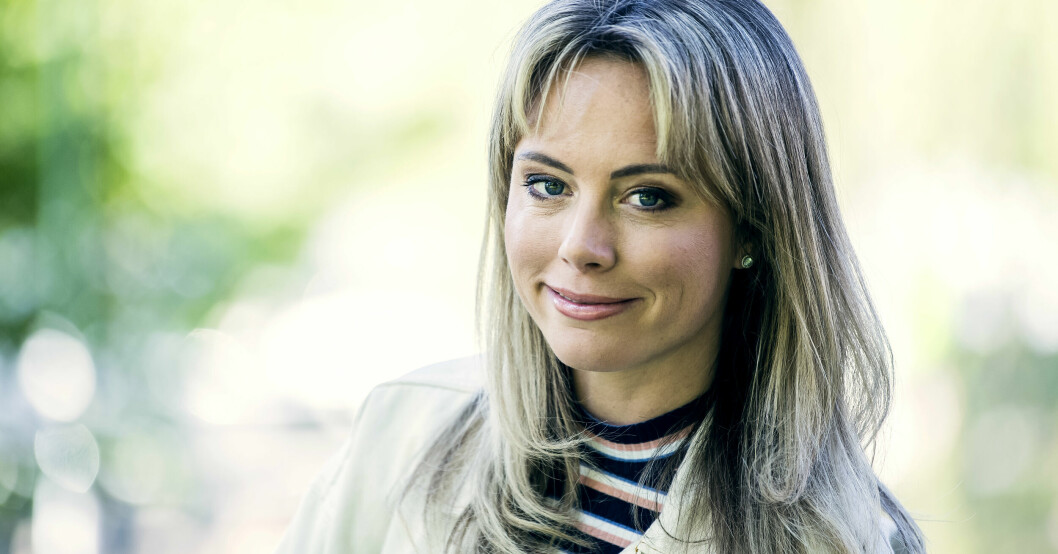 Carolina Neurath är en hyllad författare som bland annat skrivit boken och tv-manuset bakom TV4:s <span class=" italic" data-lab-italic_desktop="italic">Fartblinda</span>. Carolina Neurath är en hyllad författare som bland annat skrivit boken och tv-manuset bakom TV4:s Fartblinda.