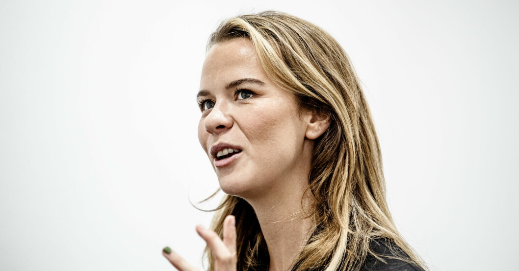 Margaux Dietz investerade i Robin Söderlings padelbolag RS Sports. Margaux Dietx gestikulerar och pratar.