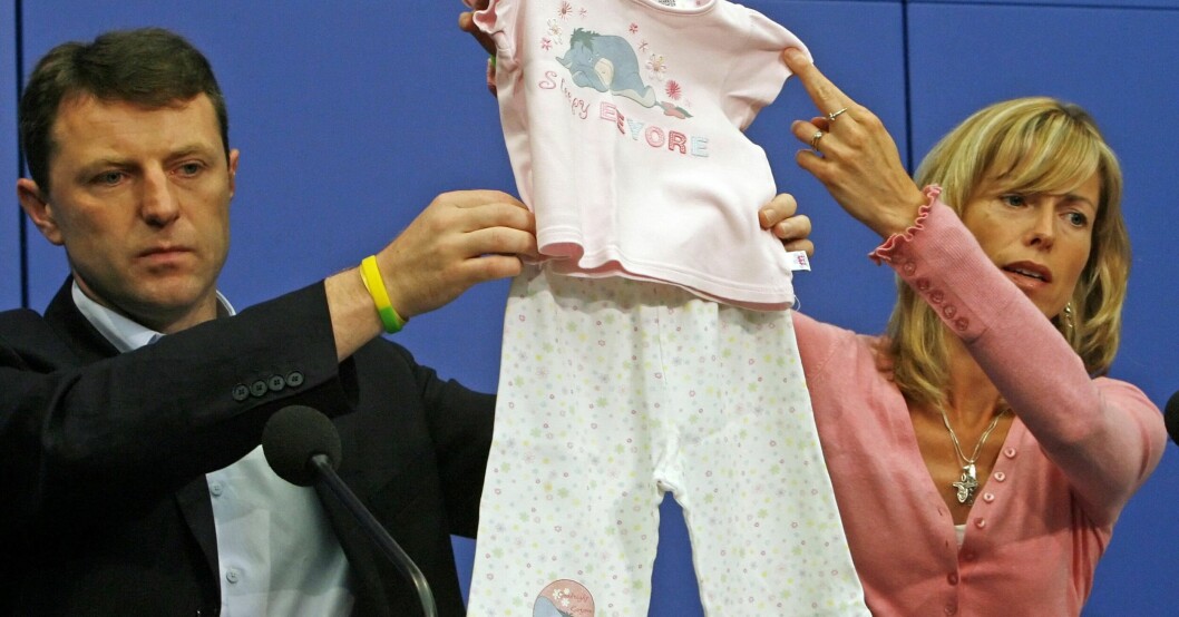 Redan i juni 2007 visade föräldrarna Gerry och Kate upp en likadan pyjamas som Madeleine hade på sig vid försvinnandet. Redan i juni 2007 visade föräldrarna Gerry och Kate upp en likadan pyjamas som Madeleine hade på sig vid försvinnandet.