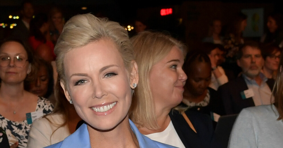 Gunhild Stordalen, 42, hade tagit på sig en exklusiv jultröja inför intervjun med norska tidningen Dagsavisen. Det hon inte visste var att den var full av sexgalna renar. Gunhild Stordalen