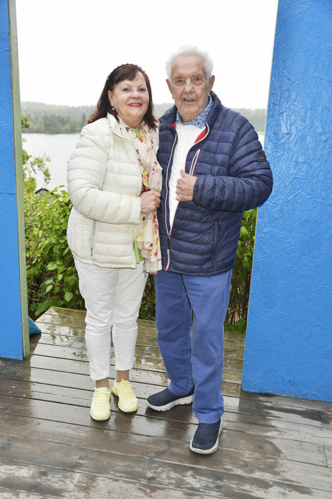 Bert-Åke Varg med hustrun Julianna. Bert-Åke Varg med hustrun Julianna
