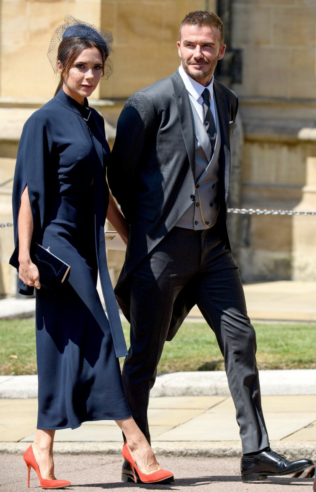 Victoria och David Beckham var några av de få exklusivt inbjudna gästerna till Harry och Meghans bröllop. Victoria och David Beckham på Harry och Meghans bröllop