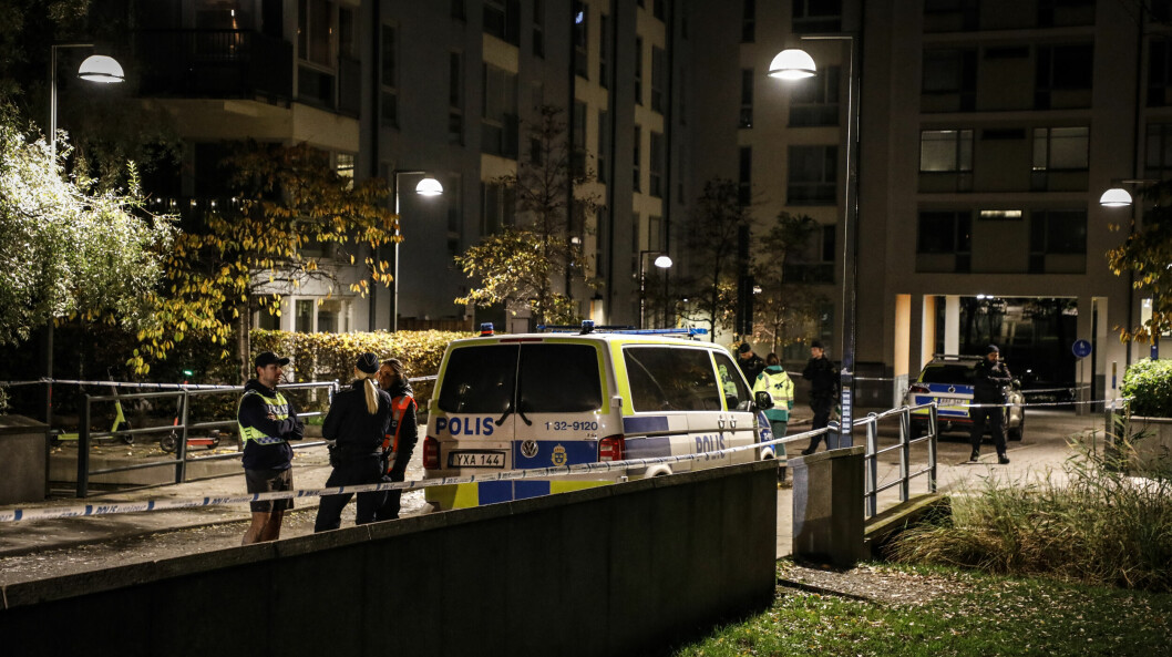 <strong>Polis på plats i Hammarby sjöstad efter mordet.</strong> Polis på plats i Hammarby sjöstad efter mordet.