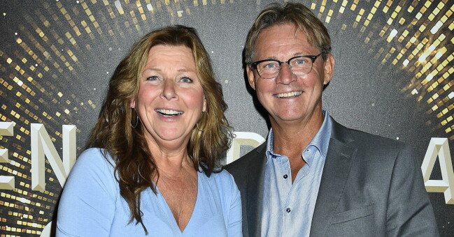 Lotta Engberg och Mikael Sandström! Så fina tillsammans. Lotta Engberg och Mikael Sandström! Så fina tillsammans.