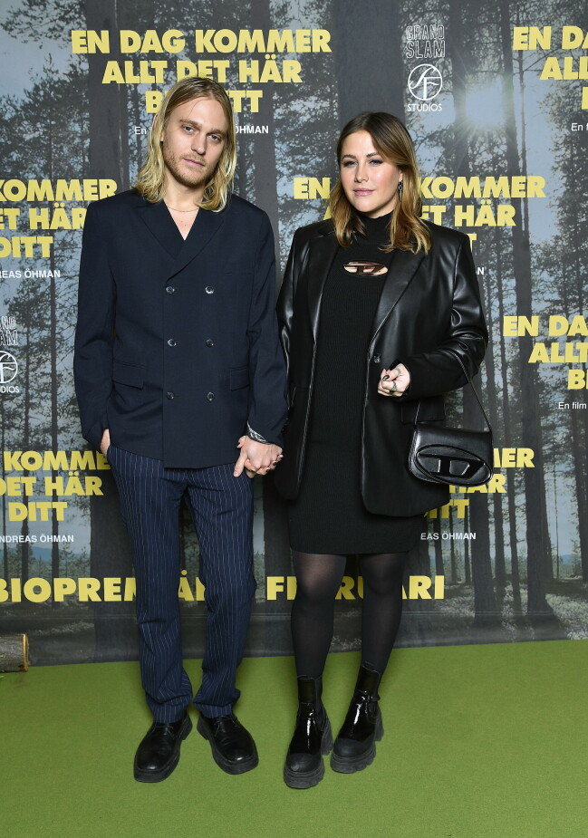 Molly Sandén och David Larson.