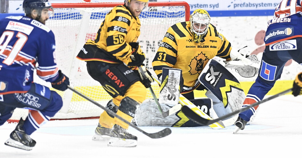 Strauss Mann i Skellefteå AIK. Här under en match mot de regerande mästarna Växjö Lakers. Strauss Mann