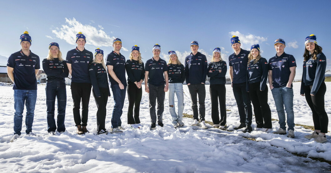 Svenska längdskidlandslaget inför Skid-VM i Planica. Calle Halfvarsson, Linn Svahn, Johan Häggström, Jonna Sundling, Marcus Grate, Emma Ribom, Eric Rosjö, Frida Karlsson, William Poromaa, Maja Dahlqvist, Edvin Anger, Johanna Hagström, Jens Burman och Moa Ilar. Svenska längdskidlandslaget inför Skid-VM i Planica. Calle Halfvarsson, Linn Svahn, Johan Häggström, Jonna Sundling, Marcus Grate, Emma Ribom, Eric Rosjö, Frida Karlsson, William Poromaa, Maja Dahlqvist, Edvin Anger, Johanna Hagström, Jens Burman och Moa Ilar.