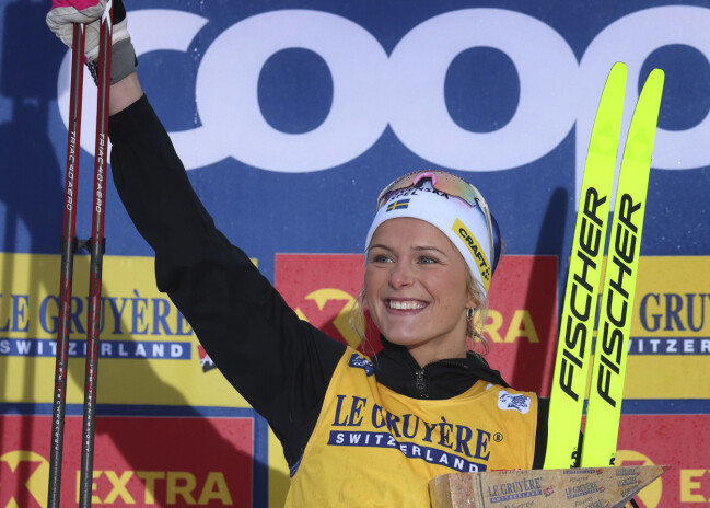 Frida Karlsson leder Tour de Ski inför den avslutande klättrinden uppför Alpe Cermis. Frida Karlsson.
