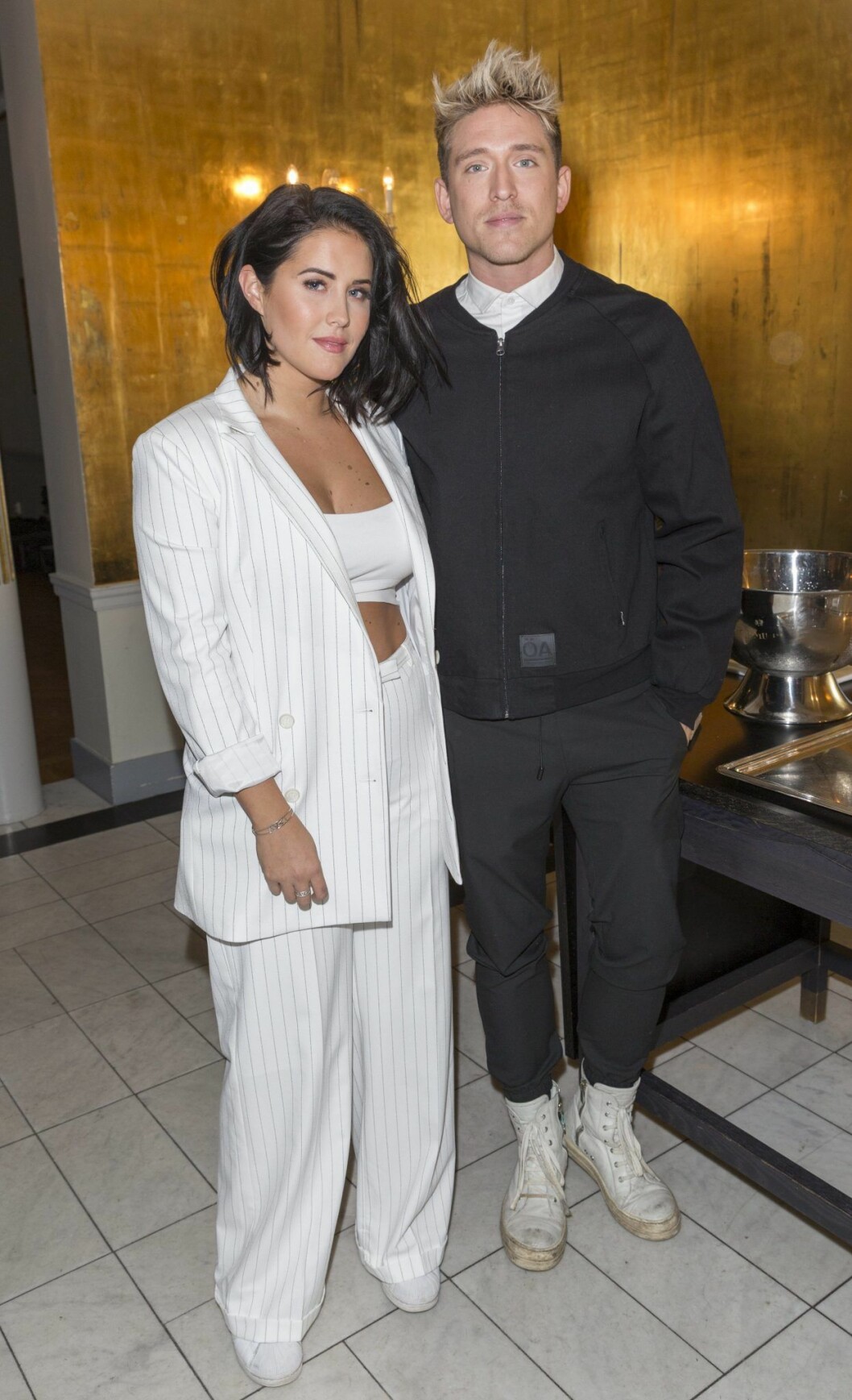 Molly och Danny hade varit ett par i sex år och pratade om bröllop, men under våren gick de plötsligt skilda vägar och bröt förlovningen. Molly Sandén och Danny Saucedo