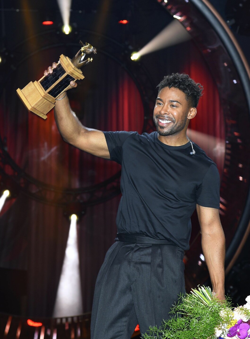 John Lundvik stod till slut som segrare i Melodifestivalen 2019 med låten Too late for love. John Lundvik vinner Melodifestivalen 2019