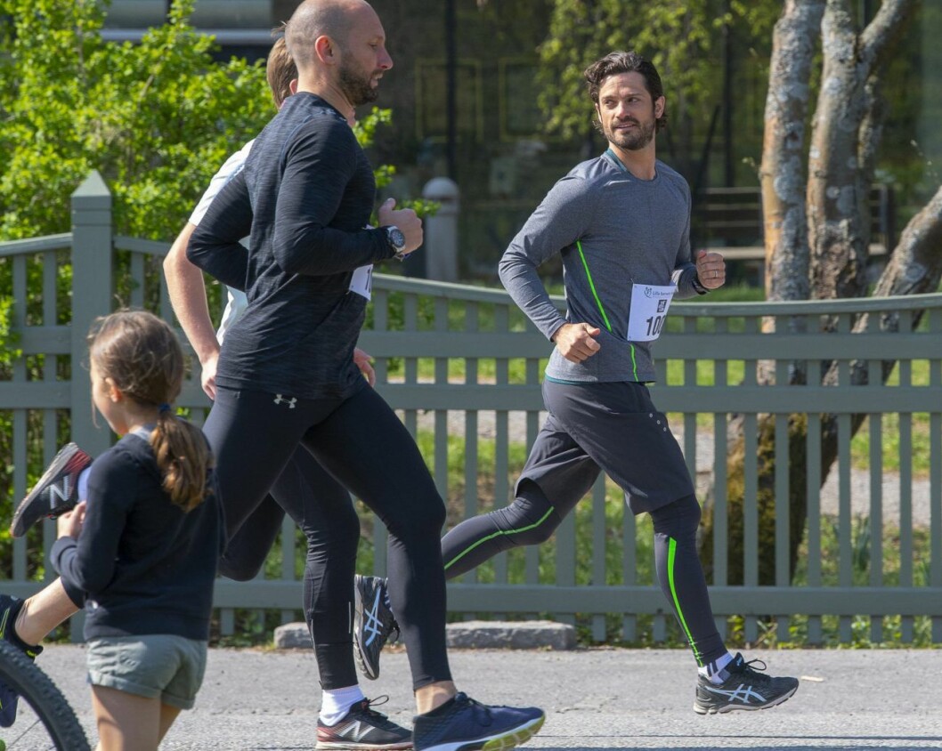 Prins Carl Philip springer loppet Spring för lilla livet. Prins Carl Philip springer