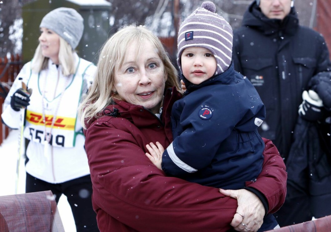 Marie Hellqvist med barnbarnet prins Alexander. Marie Hellqvist med barnbarnet prins Alexander