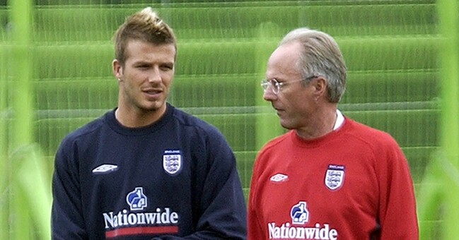 Sven-Göran Eriksson och David Beckham 2002 när Svennis var förbundskapten för Englands landslag i fotboll.