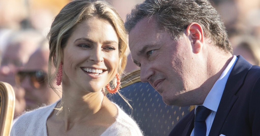 Prinsessan Madeleine och finansmannen Chris O'Neill har varit gifta sen 2018. Prinsessan Madeleine och Chris O'Neill på besök i Sverige.