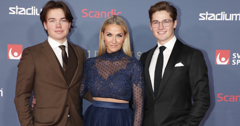 Kristin tajmade in sin entré på röda mattan och överraskade sina söner när de fotades på röda mattan. LEON KASPERSEN FAHLÉN, KRISTIN KASPERSEN, FILIP LAMPRECHT