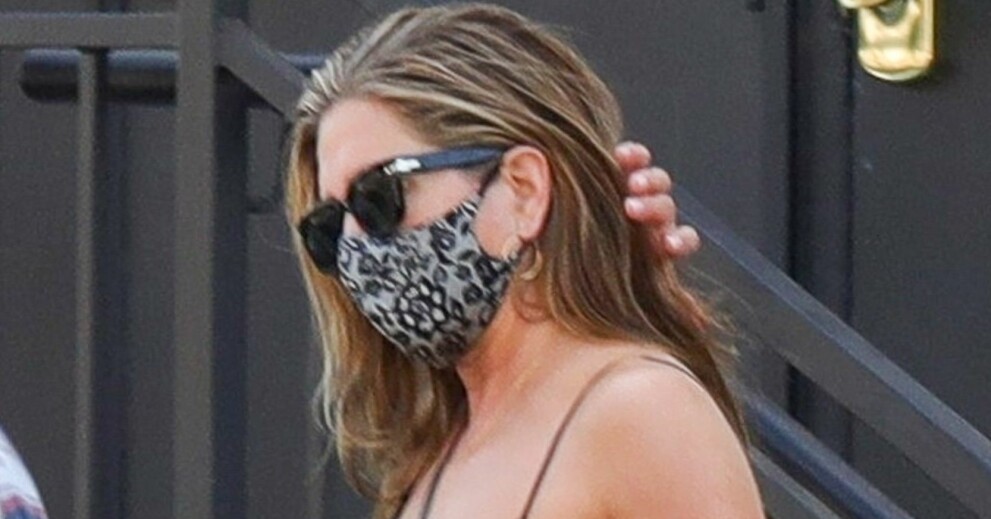 Jennifer Aniston bär gärna munskydd. Jennifer Aniston