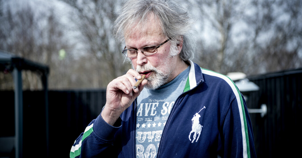 Expressen intervjuade Clark Olofsson 2019, då han precis blivit utsläppt efter tio år på kåken. Då bodde han inneboende i ett hus i Svedala.
