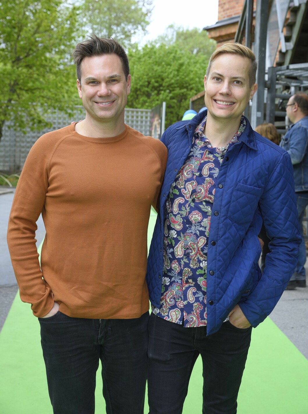 Äkta makarna Henrik Alsterdal och Anders Pihlblad syns ofta på röda mattan tillsammans. Äkta makarna Henrik Alsterdal och Anders Pihlblad syns ofta på röda mattan tillsammans.