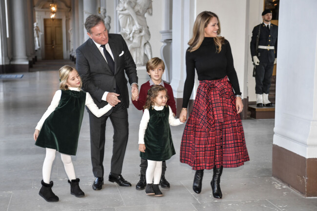 Prinsessan Madeleine, Chris O'Neill och barnen Leonore, Nicolas och Adrienne.