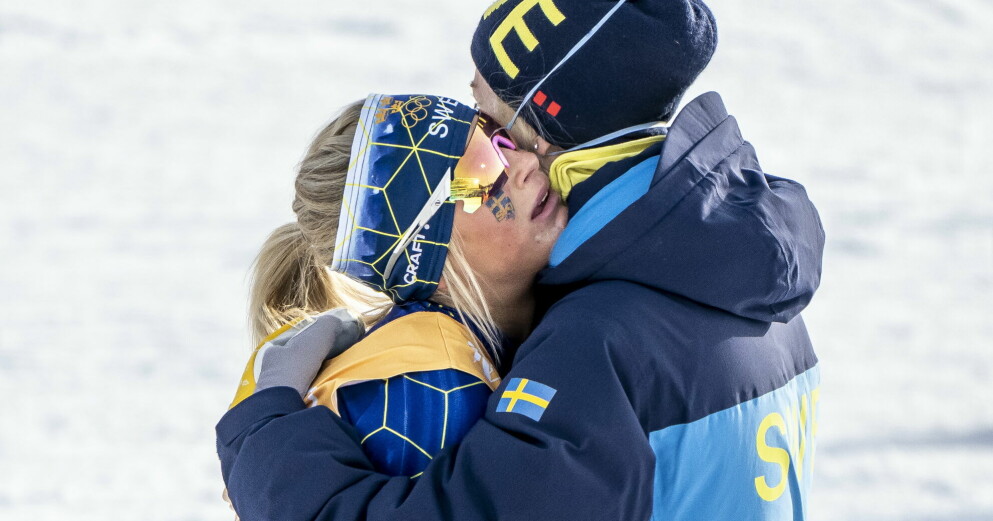 Det ville sig inte för Frida Karlsson under OS 2022 och hon fick ofta stöd av kollegorna efter loppen. Frida Karlsson