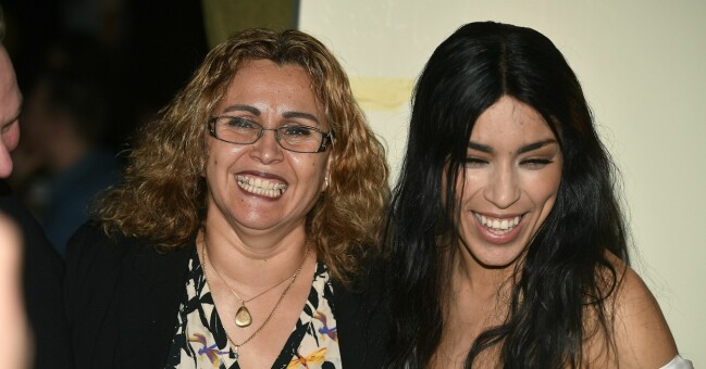 Loreen med sin mamma Choumicha i Melodifestivalen, andra chansen 2017 Loreen med sin mamma Choumicha i Melodifestivalen, andra chansen 2017
