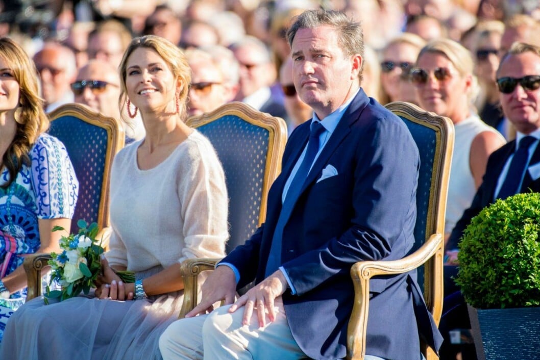 Chris O’Neill och prinsessan Madeleine gästade Sverige under Victoria-dagen förra sommaren. Chris O´Neill och prinsessan Madeleine gästade Sverige under Victoria-dagen förra sommaren.