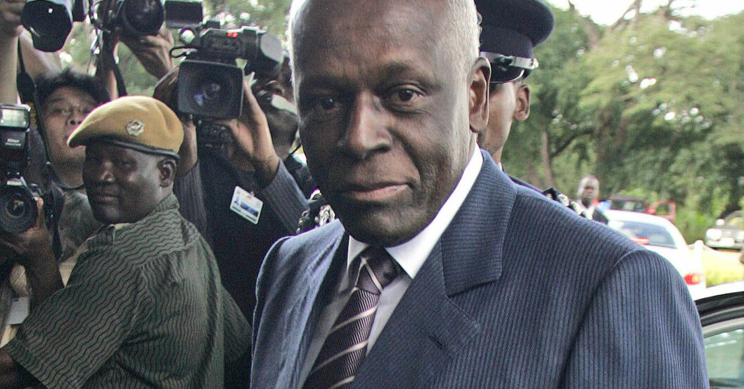José Eduardo dos Santos flyttade till Spanien efter att han avgått och dog i juli efter en lång sjukdomsperiod. Hans sista tid tillbringades på ett sjukhus i Barcelona. José Eduardo dos Santos flyttade till Spanien efter att han avgått och dog i juli efter en lång sjukdomsperiod. Hans sista tid tillbringades på ett sjukhus i Barcelona.