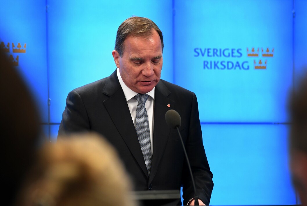 Stefan Löfven, Socialdemokraterna, avsätts som statsminister.