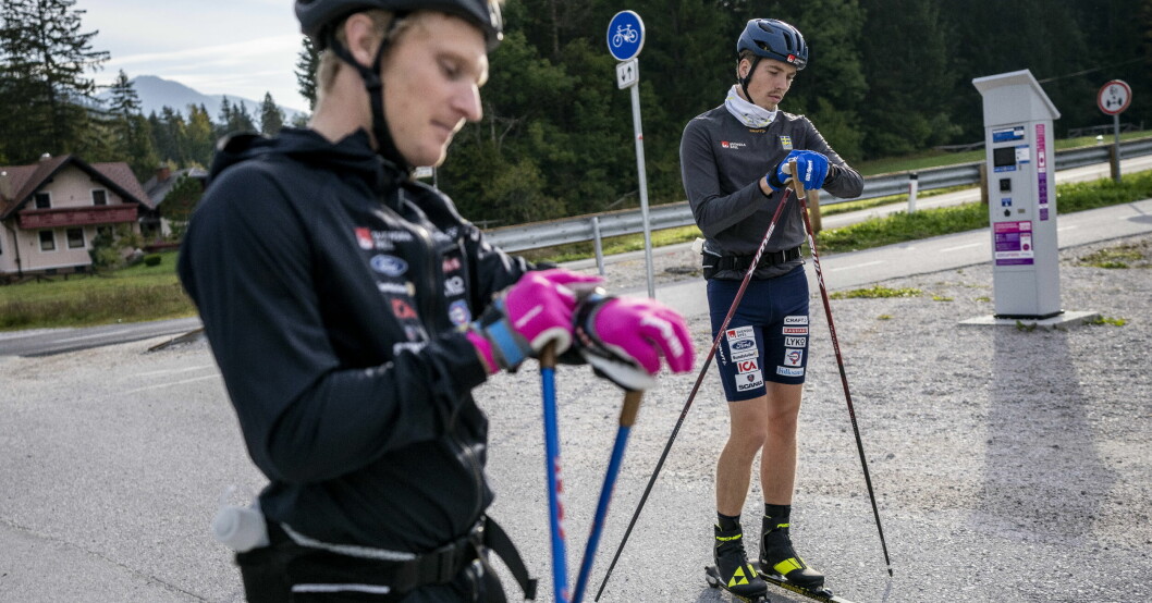 VM-åkarna Jens Burman (närmast) och William Poromaa (bortre) tävlar båda för Åsarna IK. VM-åkarna Jens Burman (närmast) och William Poromaa (bortre) tävlar båda för Åsarna IK.