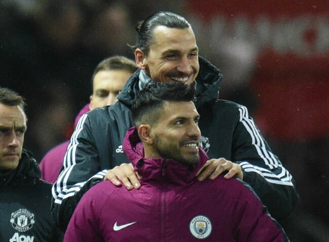 Ibrahimovic och Agüero under ett Manchester-derby då Zlatan representerade United och Agüero spelade för City. Båda har haft Guardiola som tränare. Agüero och Ibrahimovic.