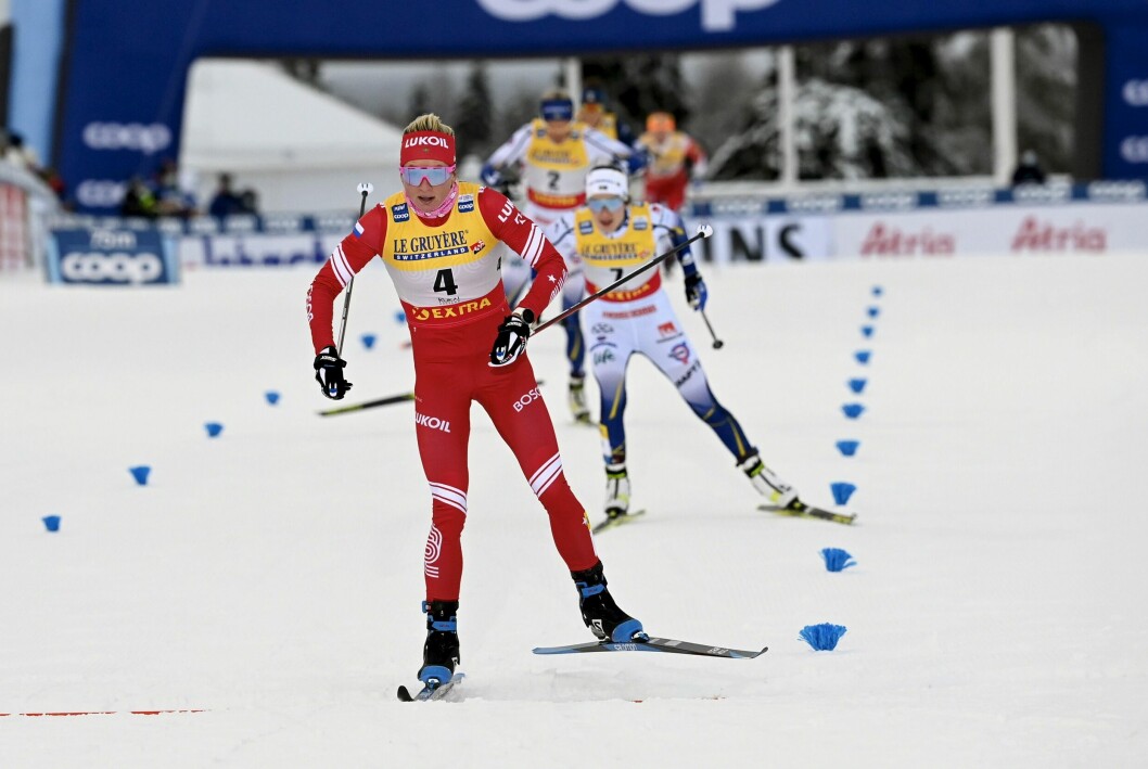 <strong>Här jagar Ebba Andersson ryskan Tatiana Sorina på upploppet.</strong> Här jagar Ebba Andersson ryskan Tatiana Sorina på upploppet.