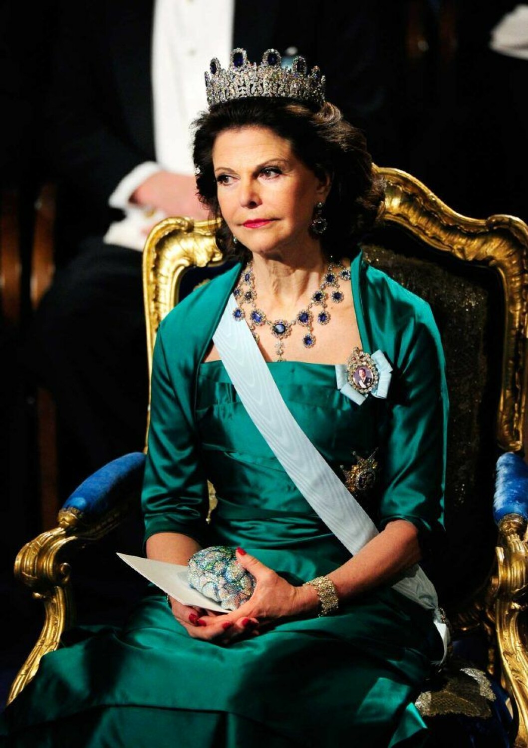 Drottning Silvia vid Nobelprisfestligheterna 2010 – bara veckor efter att skandalen om ”kungaboken” briserat. Silvia