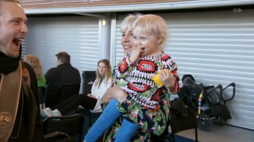 Simon Zion hade sällskap av frun Annica och dottern Ruth-Essi när han sökte<em> Idol</em> 2015. Simon Zion hade sällskap av frun Annika och dottern Rut Essi när han sökte Idol 2015.