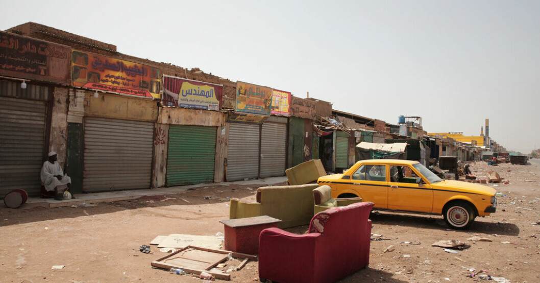 Sjukhus beskjuts i Khartum – och tvingas stänga