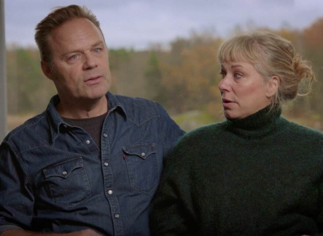 Stina Wollter och Micke Olsson var ett par i 25 år innan de gifte sig i New York 2018. FOTO: TV4 Tillsammans med Strömstedts: Stina Wollter med maken Micke Olsson
