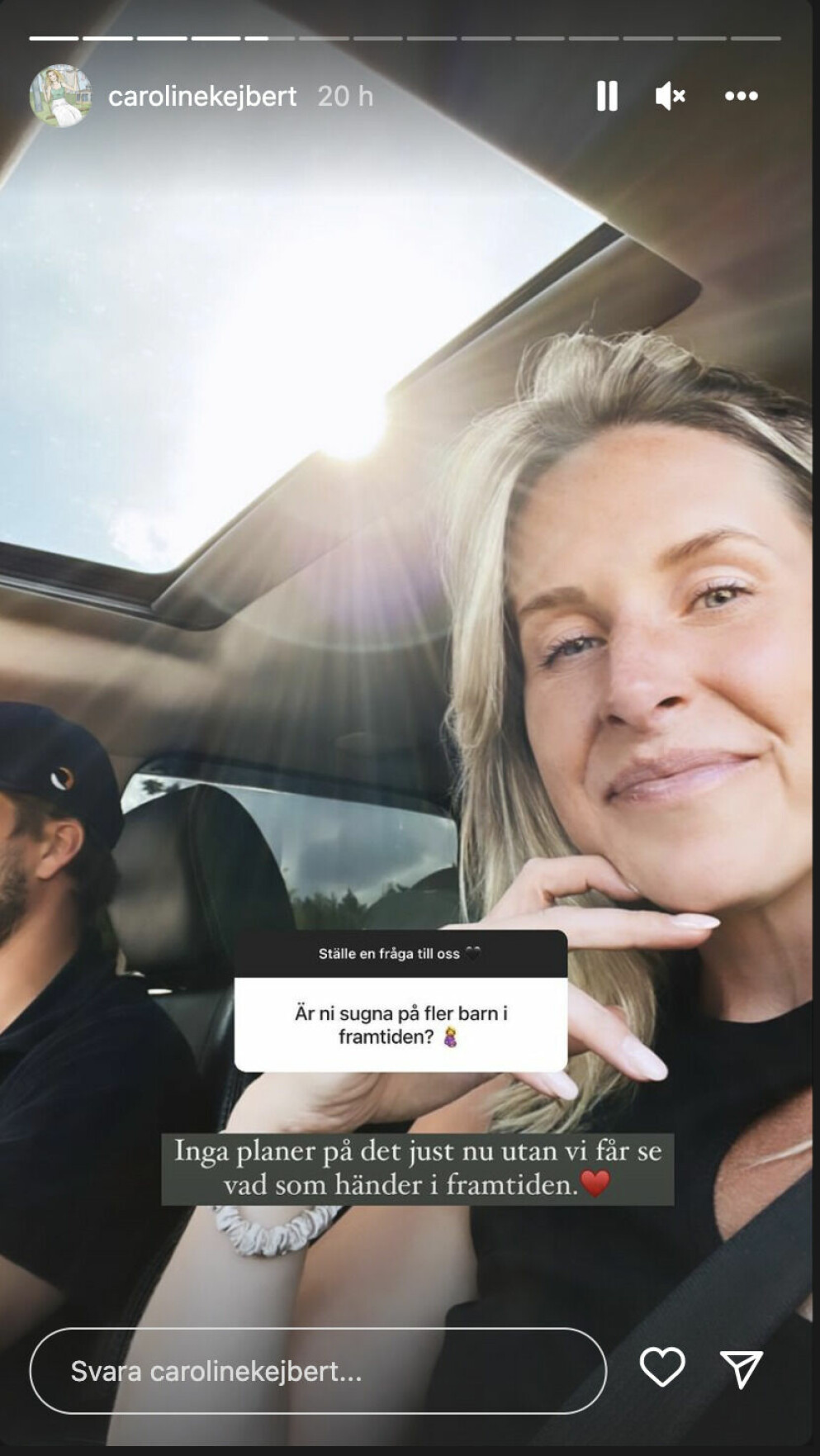 Caroline Kejbert svarar på tittarnas frågor. Carolina Kejbert