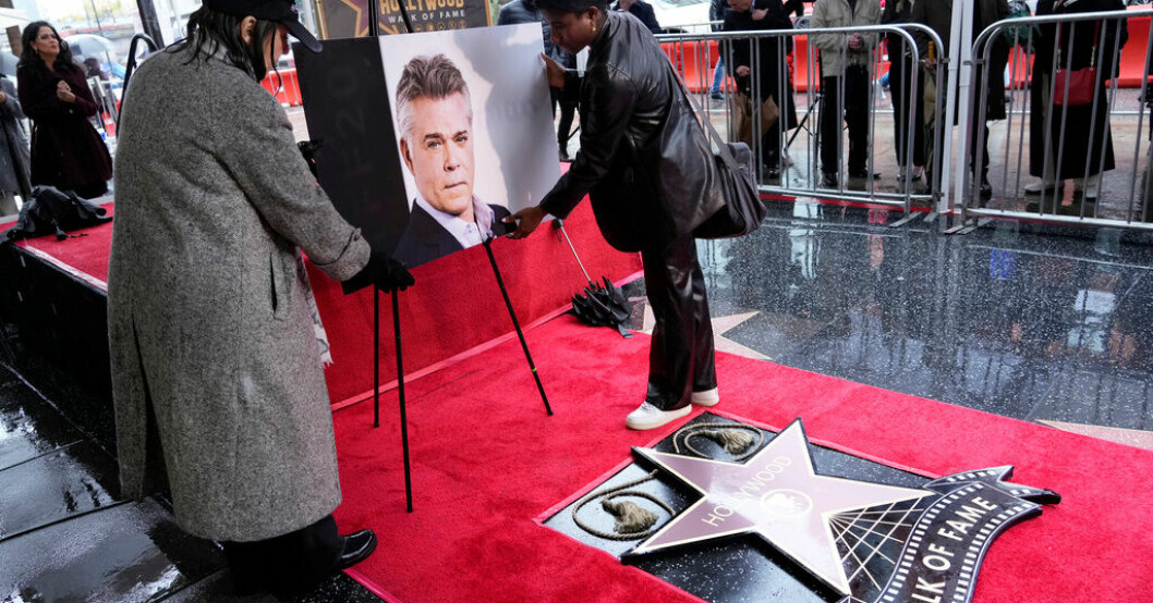 Skådespelaren Ray Liotta får nio månader efter sin död en stjärna på Hollywoods Walk of fame i Los Angeles. Ray Liotta får postum stjärna på Walk of fame