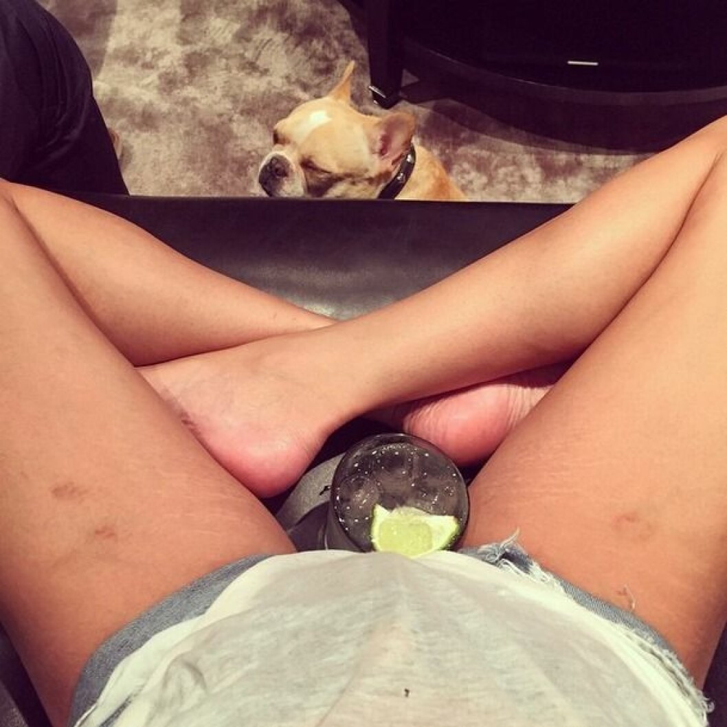 Via: <a href="https://instagram.com/chrissyteigen/">Instagram</a> Via: Instagram