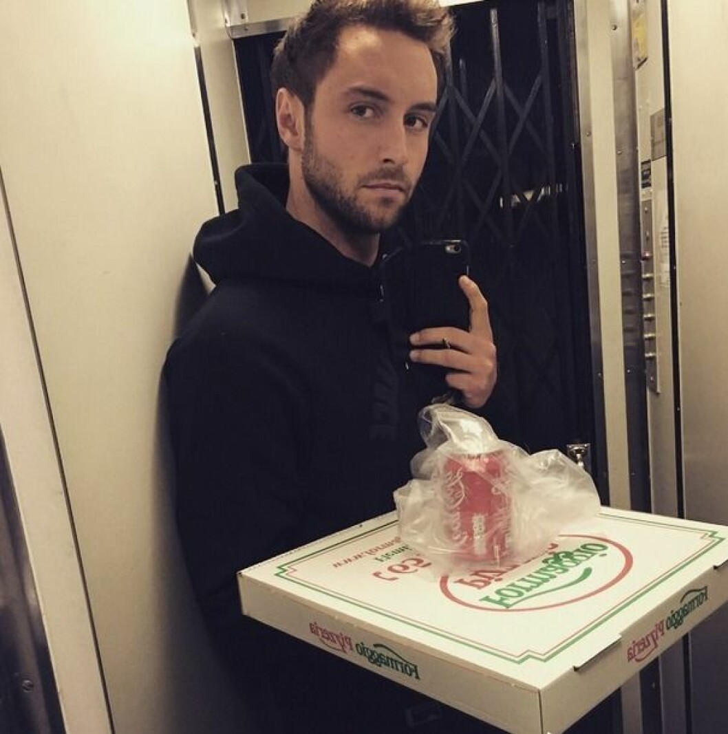 Buzzfeed älskar att Måns Zelmerlöw älskar pizza. Foto: Instagram Buzzfeed älskar att Måns älskar pizza. Foto: Instagram