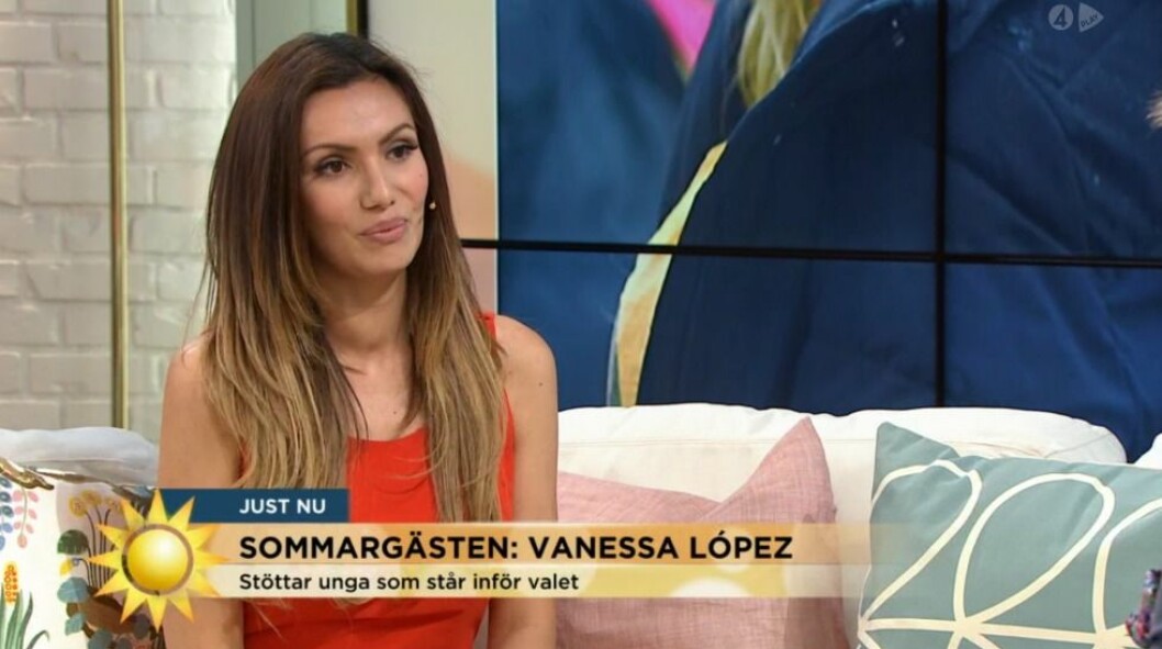 Vanessa Lopez berättar om sin nya bok i “Nyhetsmorgon”. Foto: TV4 Skärmavbild 2015-07-13 kl. 10.43.43