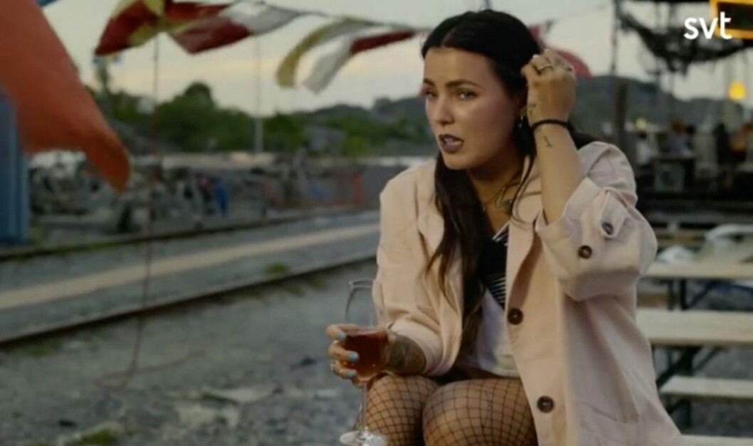 Miriam Bryant känner sig ensam och olyckligt kär för jämnan.