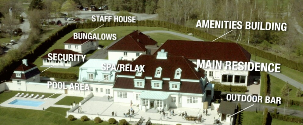 Villa Söderås ligger på 3 329 kvadratmeter och omfattas av sex byggnader. Villa Söderås på Lidingö