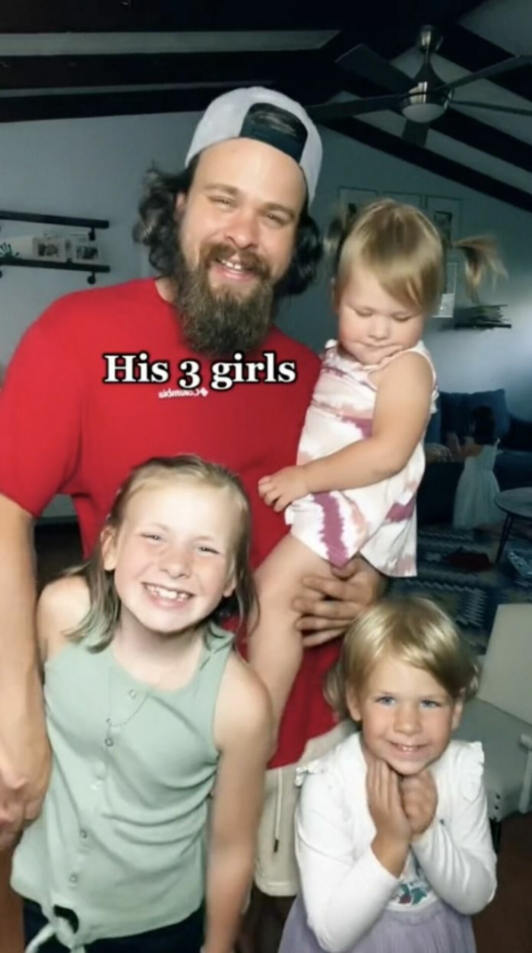 Maken med sina tre döttrar.